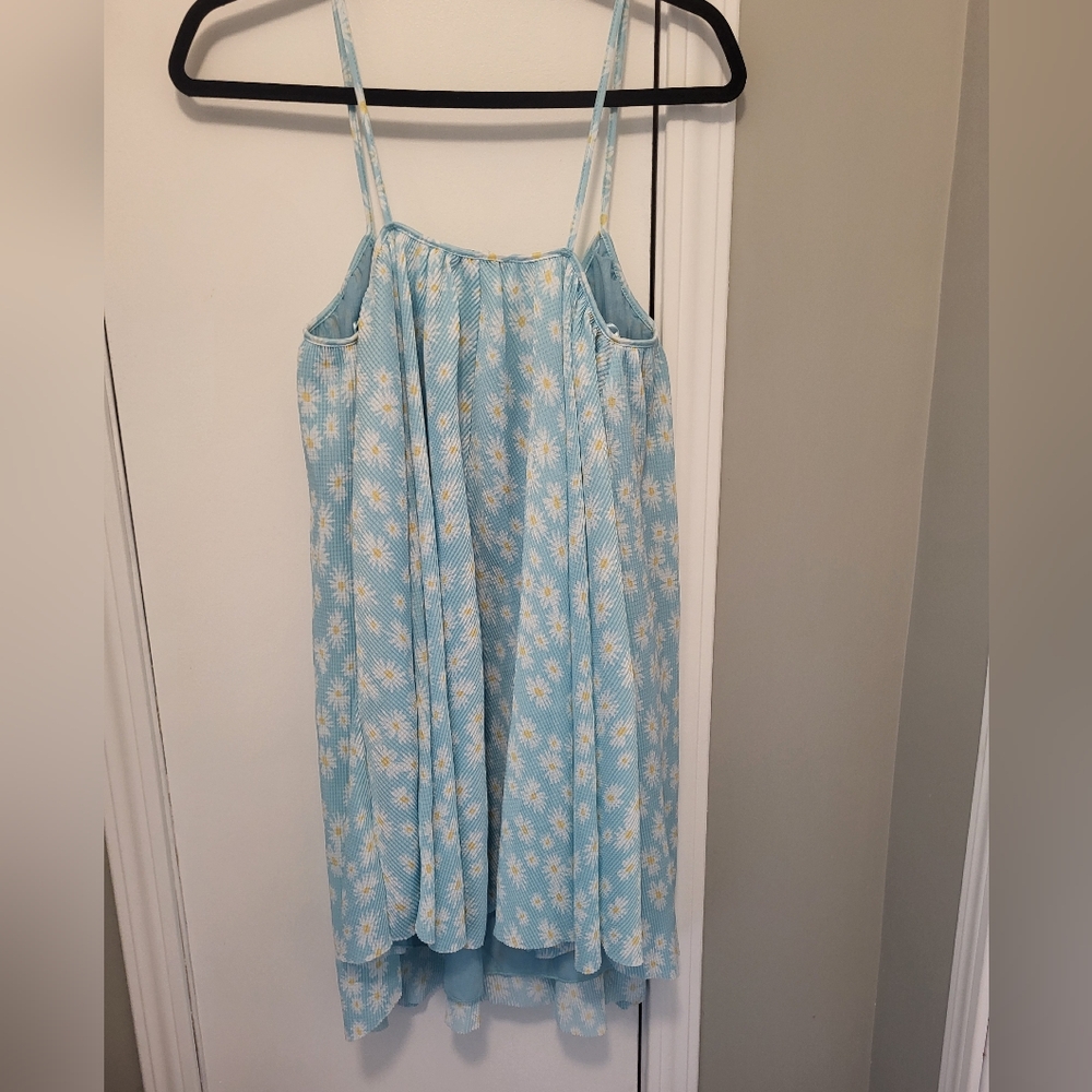 Zara Pleated Babydoll Dress Size Medium Spaghetti Straps With Daisy Print - Picture 14 of 15
